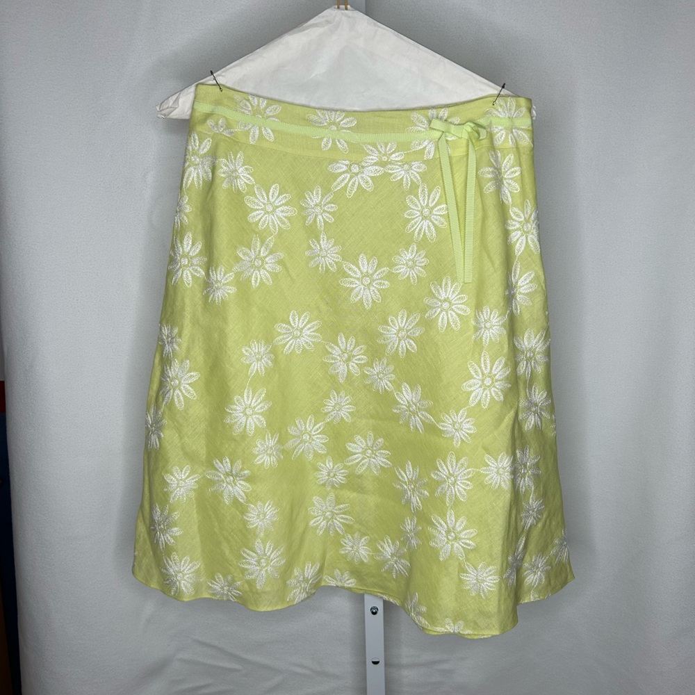 Ann Taylor Light Green Floral A-Line Skirt
